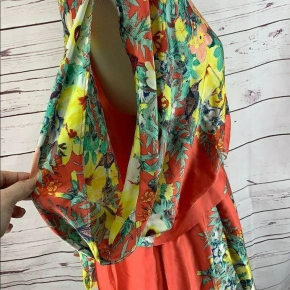 Bisou‎ Bisou Split Sleeve Open Back Medium Dress - Picture 9 of 10